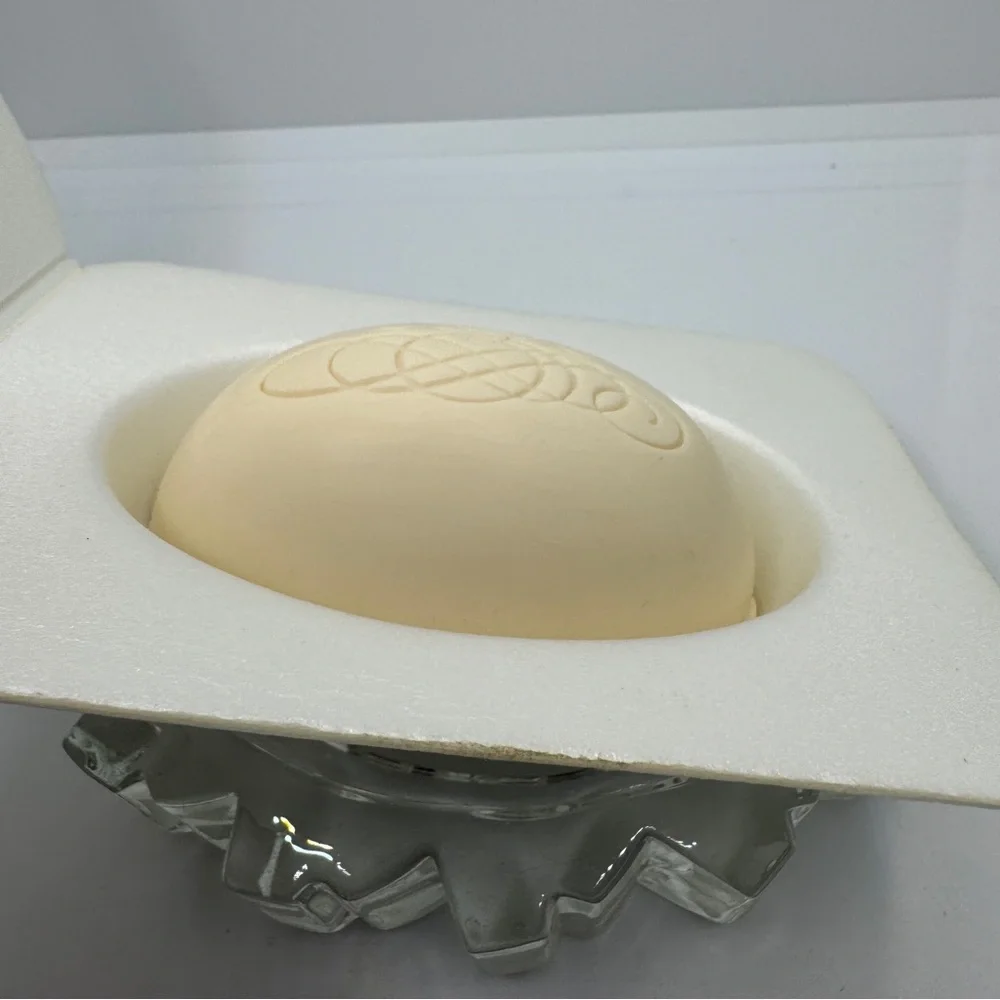 Vintage 1981 Avon Ultra Crystal Collection Soap Dish Ariane Soap New‎ in Box